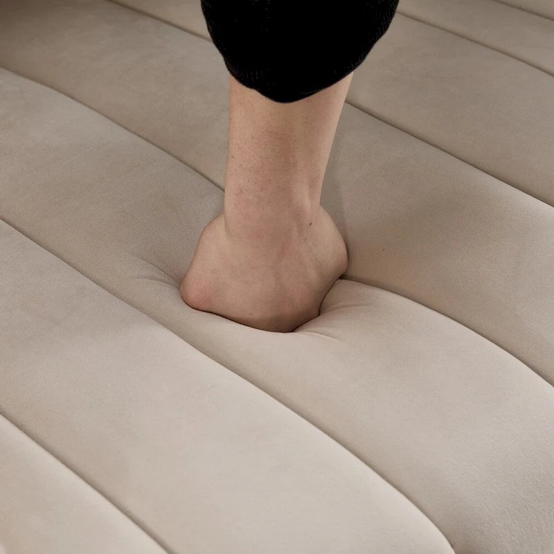 Fauteuil d'appoint pivotant en velours capitonné avec rotation à 360°