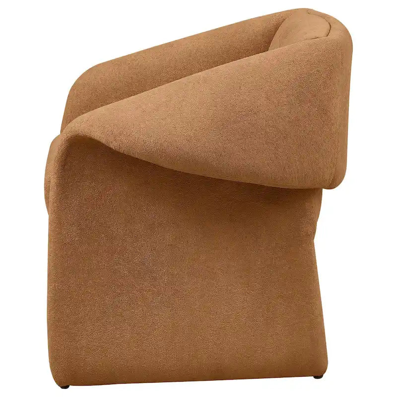 Fauteuil d'appoint rembourré à accoudoirs inclinés en daim couleur miel orangé