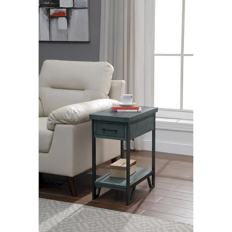 Table d'appoint industrielle en métal avec tiroir, étagère et ports USB, finition antique