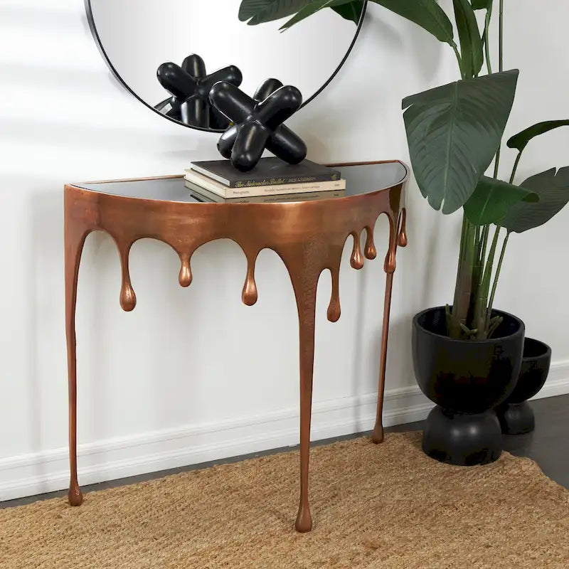 Table d'appoint en métal au design Drip Melting avec plateau en verre trempé, or