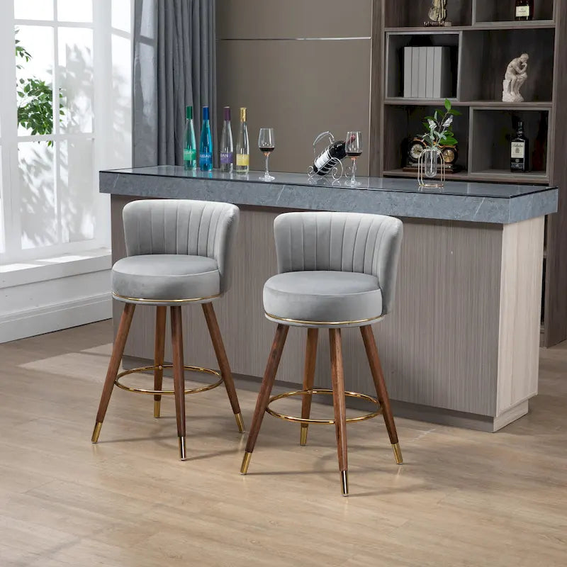 Tabouret de bar pivotant en velours rétro avec pieds en bois et repose-pieds doré