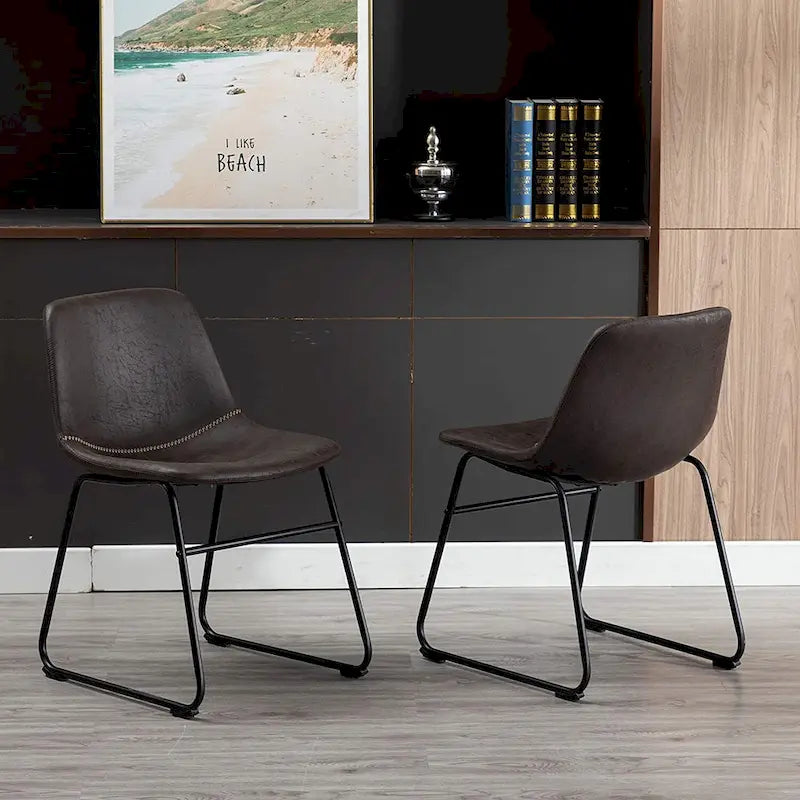 Chaise de salle à manger moderne en similicuir avec dossier incurvé et piètement luge en métal marron foncé