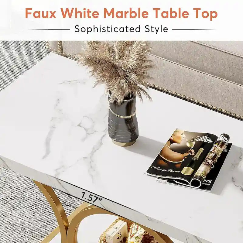 Table basse rectangulaire avec plateau effet marbre et piètement géométrique en métal doré