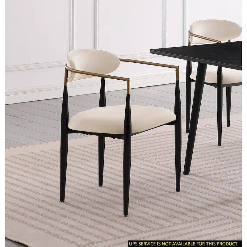 Chaise de salle à manger contemporaine rembourrée avec accoudoirs et structure en métal noir et or